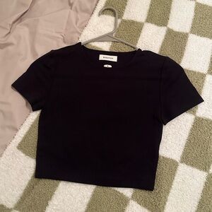 Aritzia cropped contour tshirt XS